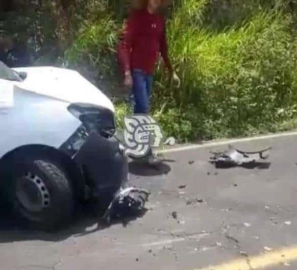 Tres heridos tras choque en la Huatusco-Totutla