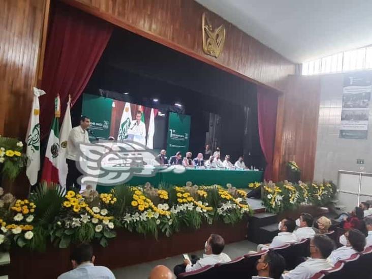 Rinde titular del IMSS en Veracruz su primer informe de labores