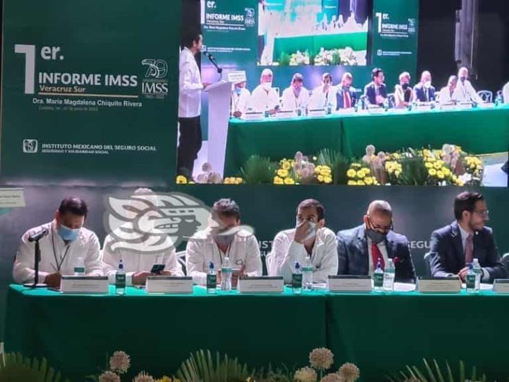 Rinde titular del IMSS en Veracruz su primer informe de labores