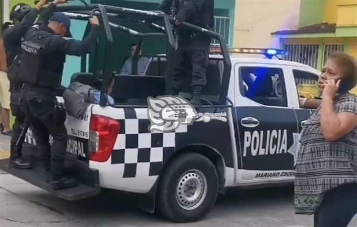 Entre vecinos y policías, capturan a presunto ladrón en Escobedo