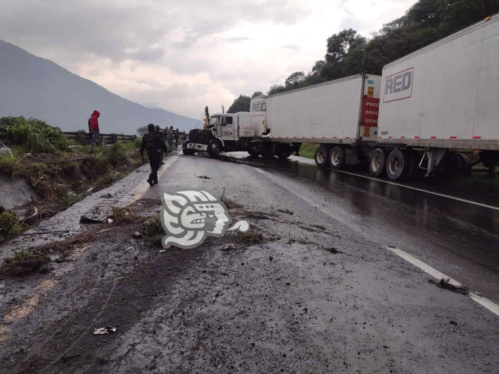 Choque De Tráiler En Autopista Orizaba- Puebla Dejó Cierre Total De La ...