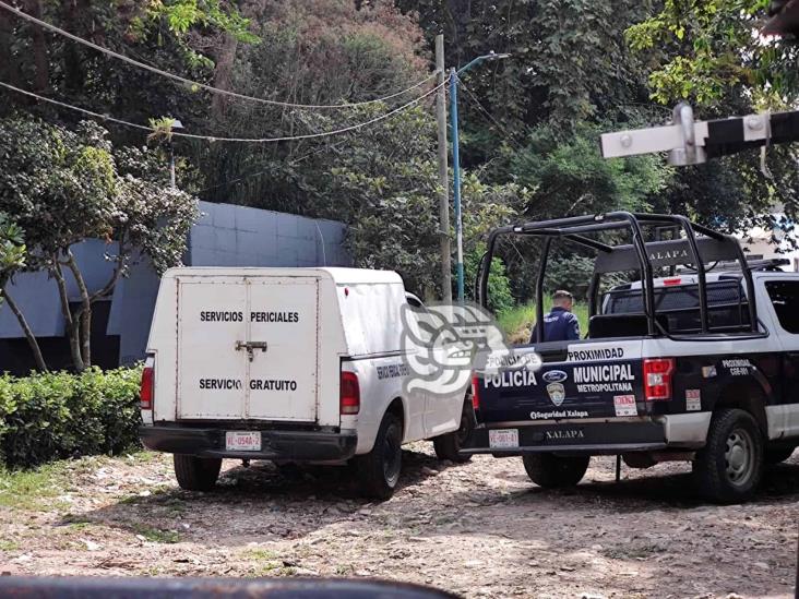 Hallan muerto a hombre en situación de calle en el parque Adalberto Tejeda, en Xalapa