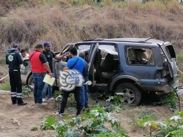 Muere mujer tras volcar su camioneta en la autopista Córdoba-Puebla