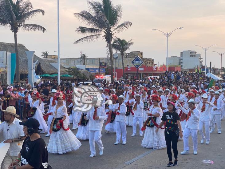Con magno desfile cierran los Festejos de los 500 años en Coatzacoalcos
