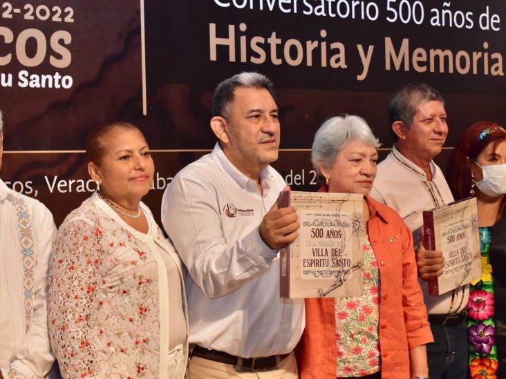 Plasman historia de Coatzacoalcos en libro