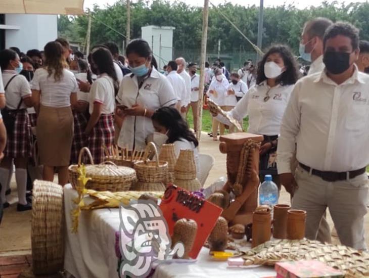 Aumentan alumnos del nivel medio superior en Acayucan