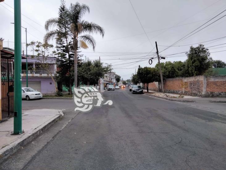 ¡Van tras delincuentes! Vecinos de colonia en Xalapa arman red de vigilancia