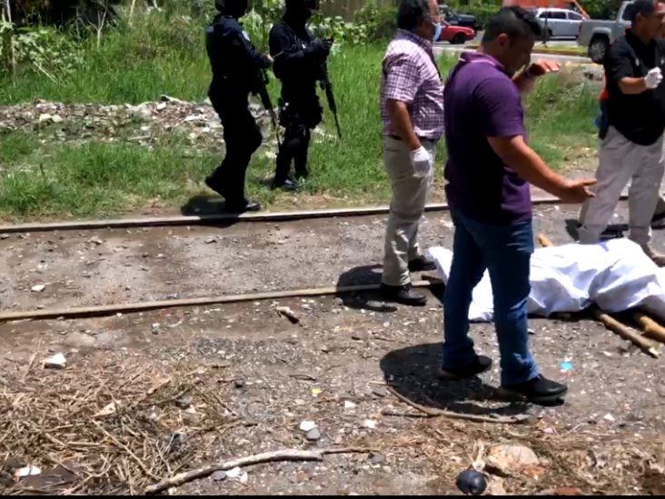 Hallan cuerpo putrefacto junto a las vías en Veracruz (+Video)