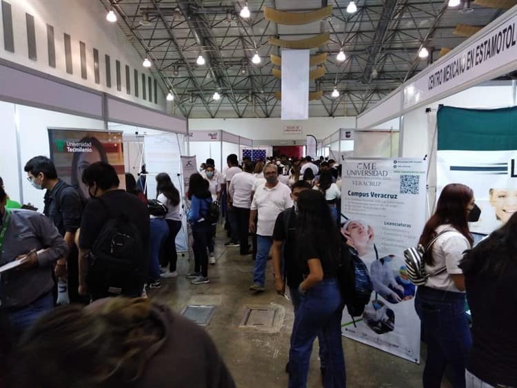 Realizan Expo Feria Educativa Región Sotavento en el WTC de Boca del Río