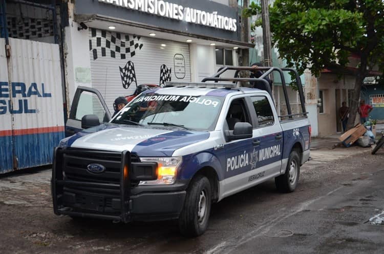 Detienen a sujeto que es sorprendido asaltando a estudiante en calles de Veracruz