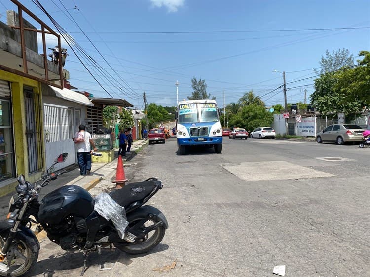 Retrasos de hasta una hora por cierre de Puente en Torrentes, en Veracruz