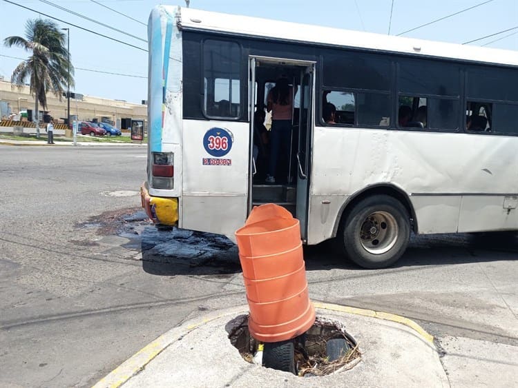 Saltan a la vista socavones, deslaves y registros sin tapa tras lluvias en Veracruz