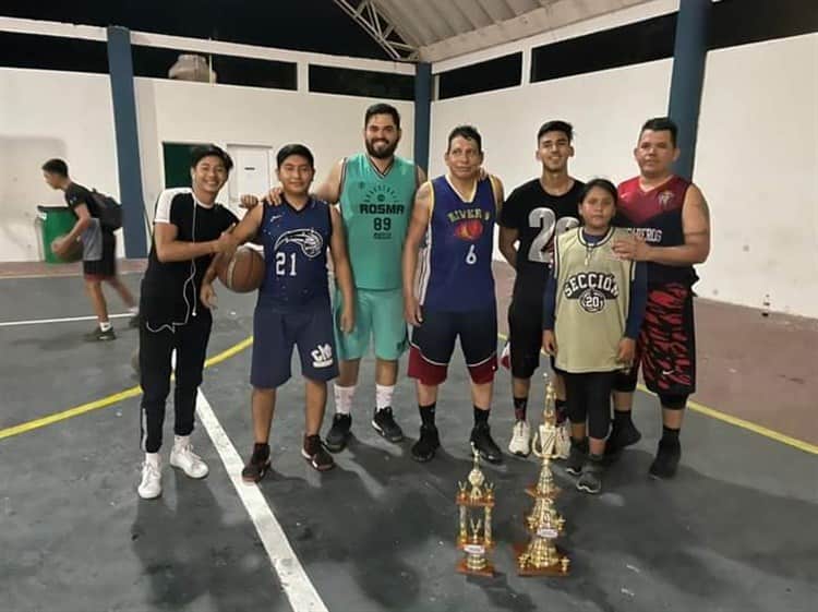 Entregan trofeos a campeones del torneo de la Liga de Basquetbol Úrsulo Galván