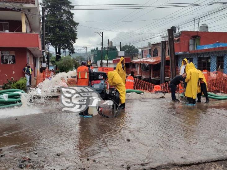 Lluvia Causa Inundaciones En Diferentes Puntos De Xalapa Tráfico Detenido