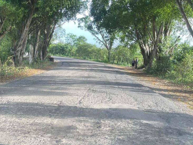 Taxistas reclaman ante mal estado de carretera en Misantla