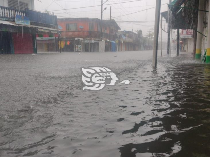 Al agua la Playón Sur y el Centro de Minatitlán por fuertes lluvias