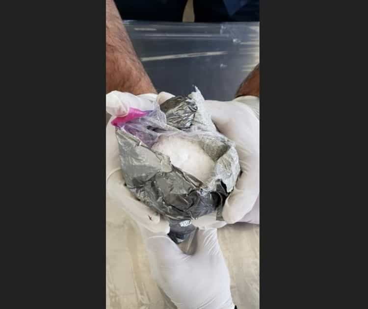 Decomisa aduanas de México más de 62 kilos de metanfetamina en el AICM