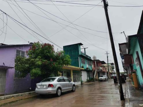 Colonia de Nanchital lleva cuatro días sin luz; exigen solución a CFE