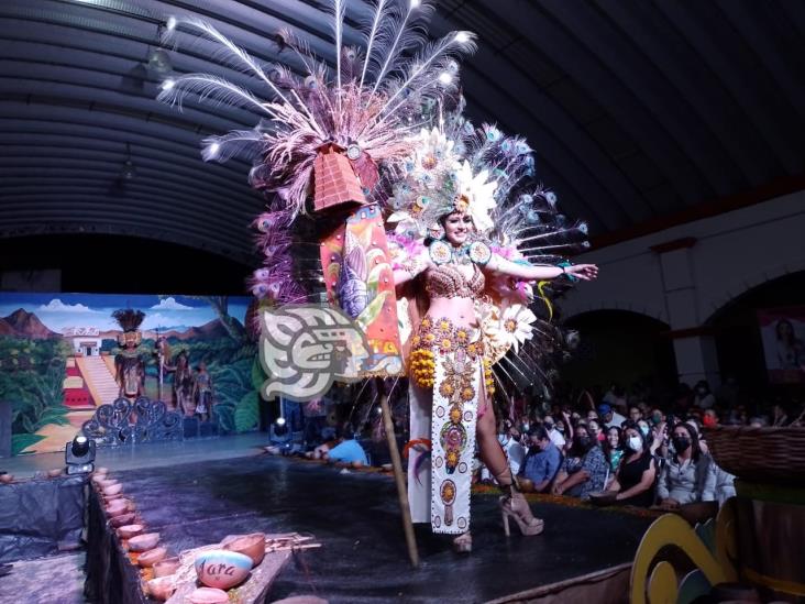 Talento y polémica en elección de reina de la feria de Oluta