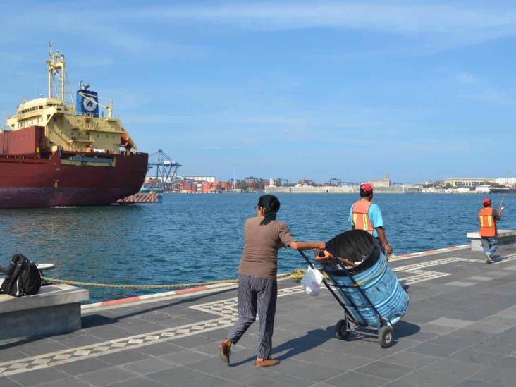 Trabajadores de Limpia Pública en Veracruz contarán con salón social para festejos