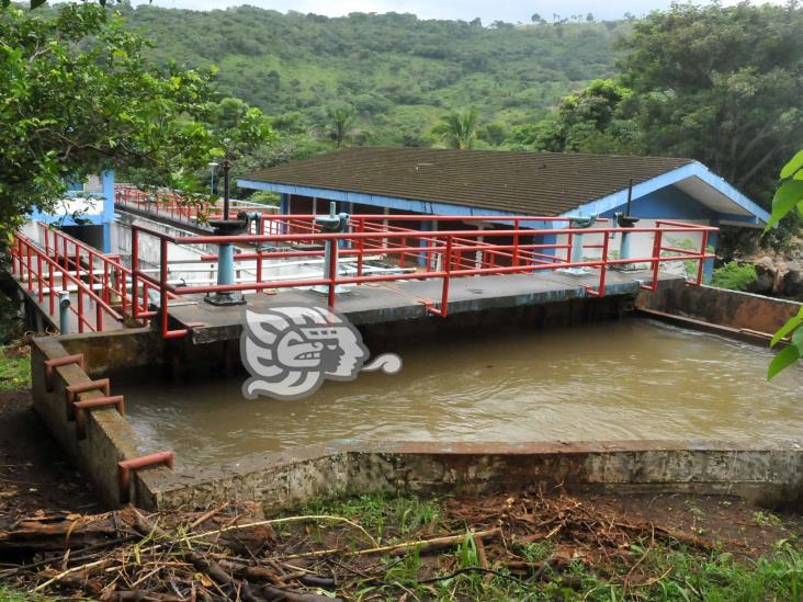 ¡Sin agua! Cierran Presa Yuribia por turbiedad; afecta colonias de Coatzacoalcos