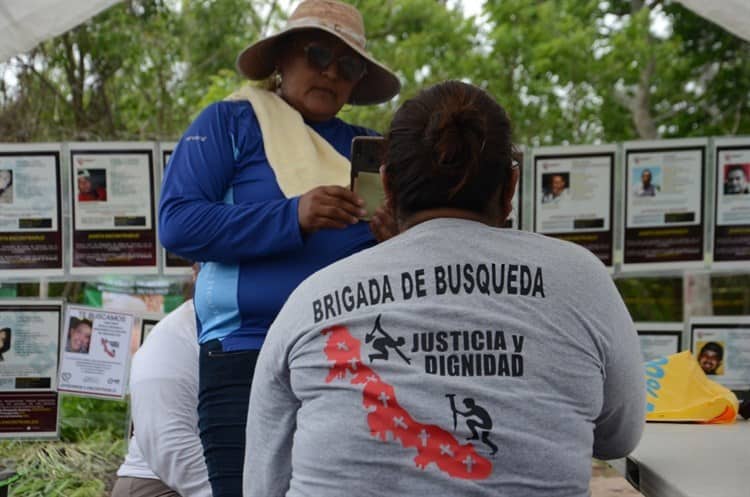 Colectivos se manifiestan en La Posta en Medellín, exigen entrar a fosa clandestina