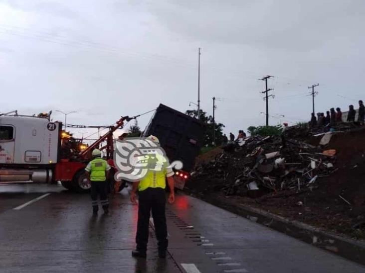 Lluvia provoca 5 accidentes automovilísticos en zona centro