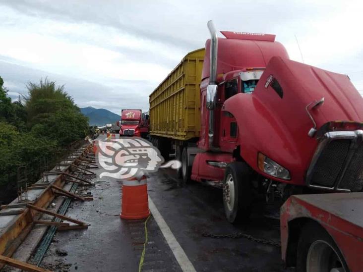 Lluvia provoca 5 accidentes automovilísticos en zona centro