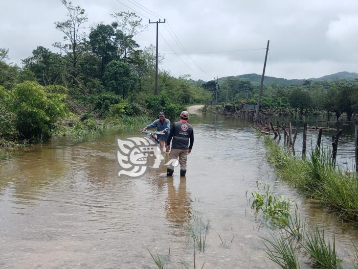 Zonas rurales de Minatitlán y Las Choapas, con estragos por onda tropical