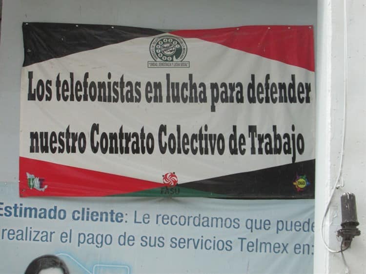 Trabajadores de Telmex en Cosamaloapan exigen mejoras laborales