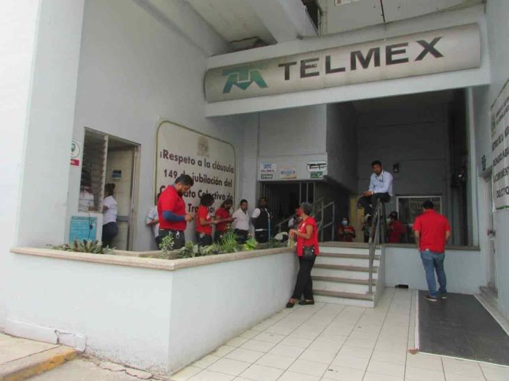 Trabajadores de Telmex en Cosamaloapan exigen mejoras laborales