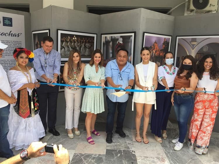 Inauguran la exposición “Jarochas” en Palacio Municipal de Veracruz