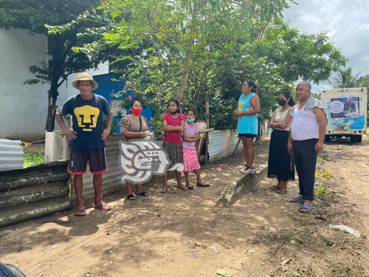 (+video) Maleducados caninos generan pleito vecinal en Minatitlán