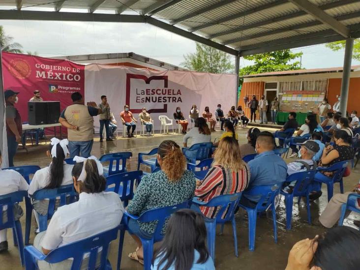 Entregan obras de La Escuela es Nuestra en Moloacán