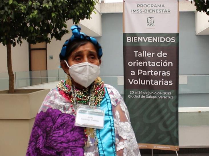 Imparte IMSS-Bienestar Veracruz Norte taller a parteras voluntarias
