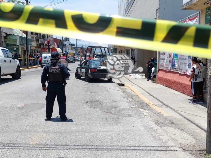 Desconocido dispara contra sujeto frente a centro comercial en Mendoza