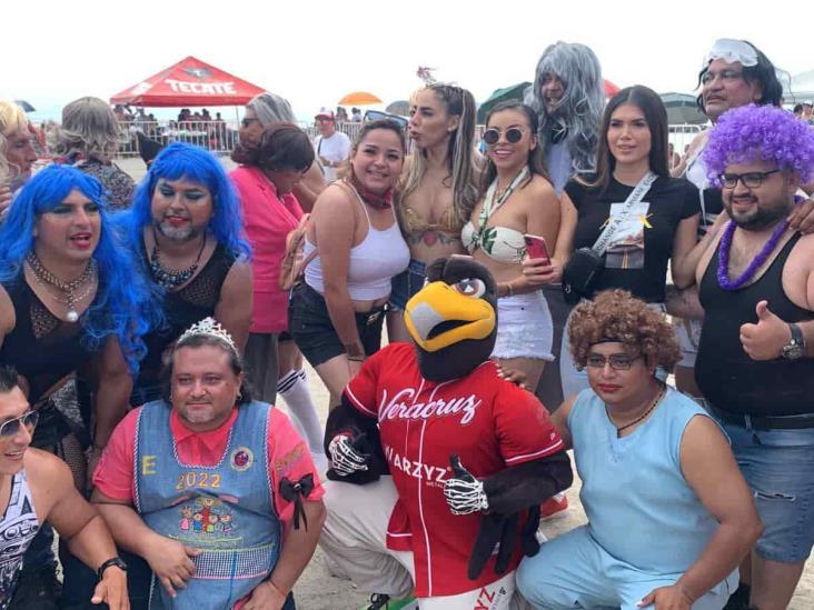 Regresó tradicional partido playero de Solteras vs Casadas previo al Carnaval