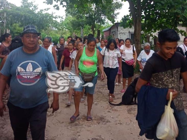 Familias serían desalojadas del derecho de vía en Cosoleacaque