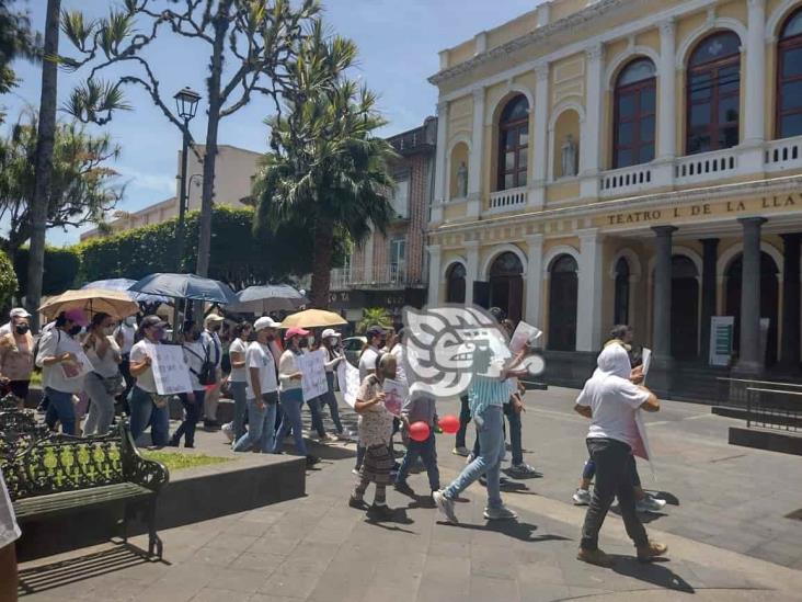 Estallan contra Diez Francos por prohibir protestas y mitines en parque de Orizaba