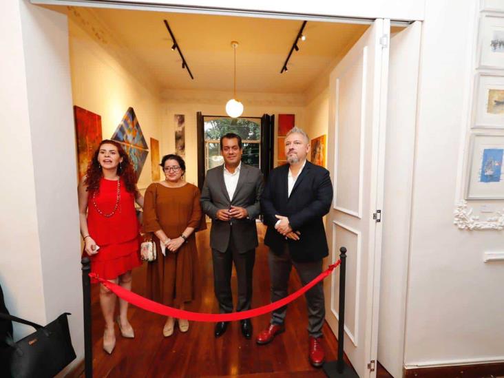 Inaugura Sergio Gutiérrez Luna exposición de su paisano veracruzano, Pedro Trueba