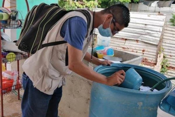 Jurisdicción 11 abate el dengue en colonias de Coatzacoalcos