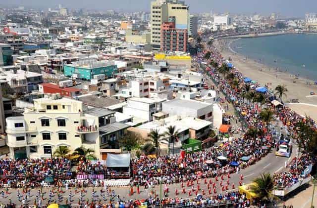 Brinda PC 108 atenciones médicas por desfiles y masivos del Carnaval de Veracruz 2022