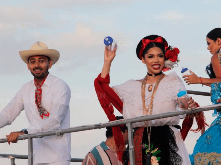 Yeri MUA y Brian Villegas siguen siendo los reyes de Carnaval de Veracruz, afirma Comité 