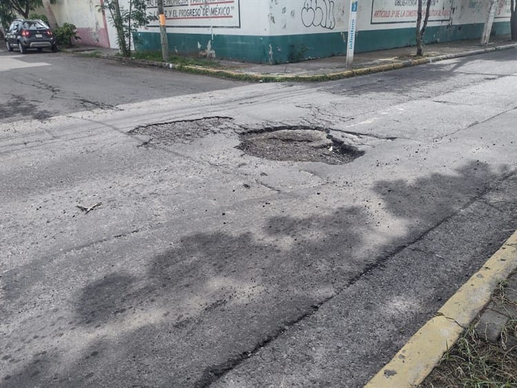 Denuncian malas condiciones de la avenida Juan Pablo II, en Boca del Río