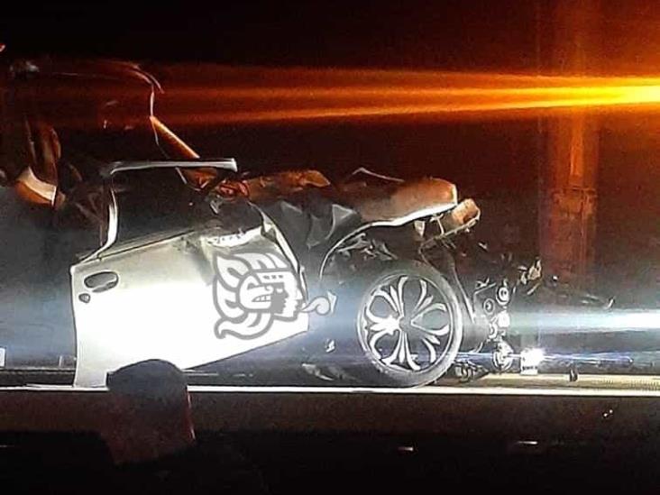 Aparatoso accidente automovilístico deja 2 heridos en Emiliano Zapata