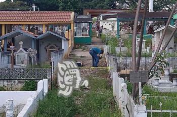 Identifican a sujeto acribillado dentro de Panteón Municipal de Yanga