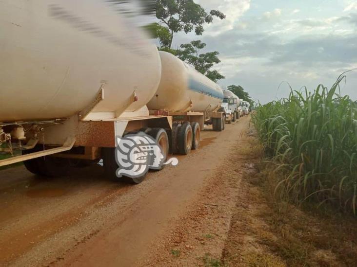 Veracruz: recuperan camiones cargados con gas LP de aparente procedencia ilícita