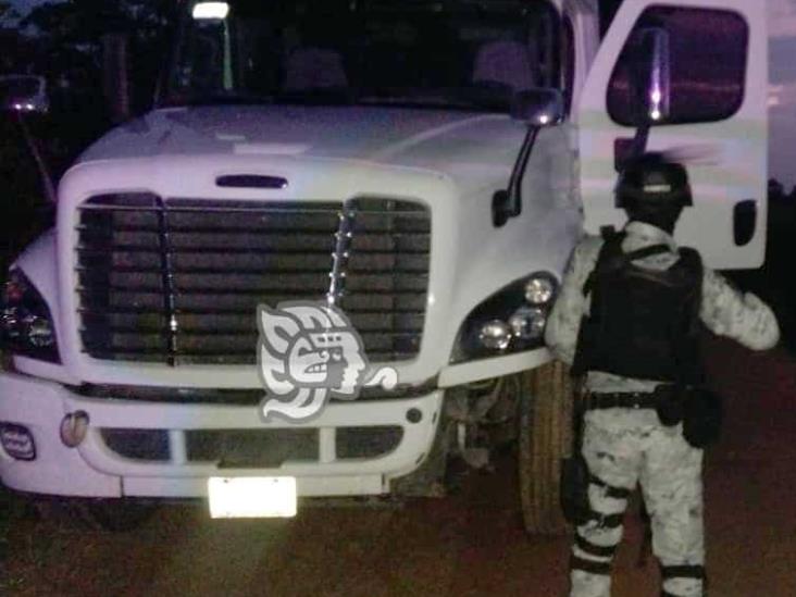 Veracruz: recuperan camiones cargados con gas LP de aparente procedencia ilícita