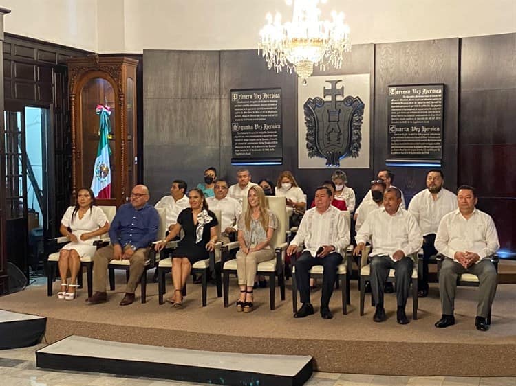 Entregan reconocimientos a abogados y periodista de Veracruz por el Día del Abogado