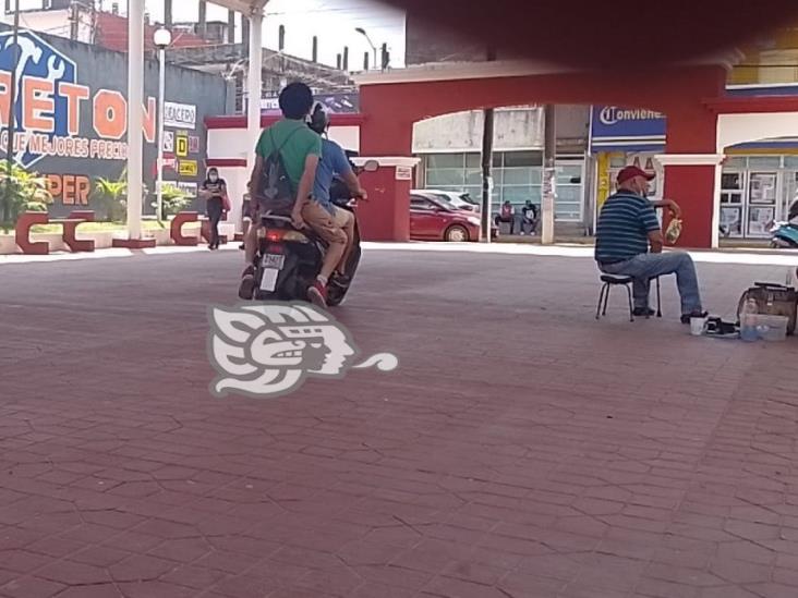 Parque Venustiano Carranza se volvió estacionamiento de motocicletas
